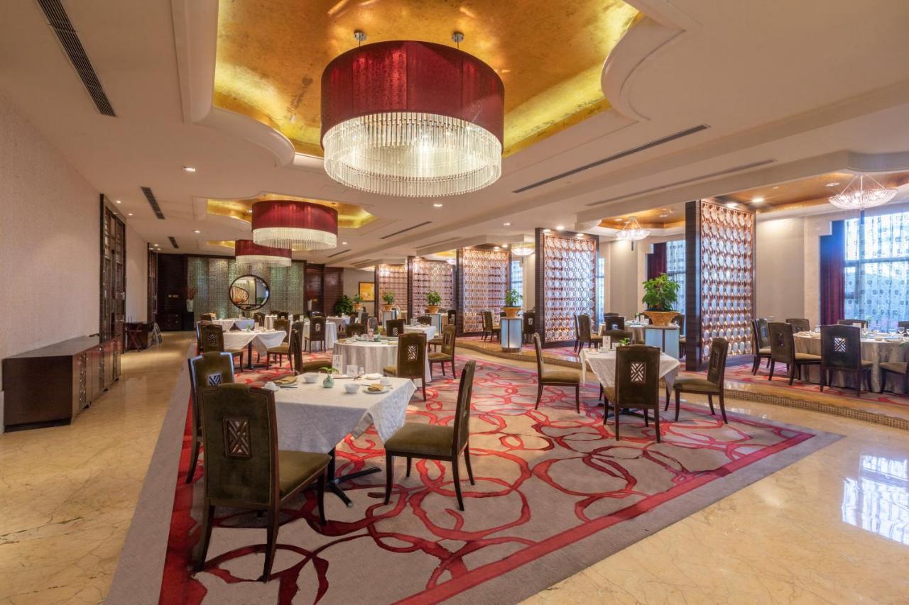 Howard Johnson Riverfront Plaza Fuzhou Fuzhou  Exterior foto